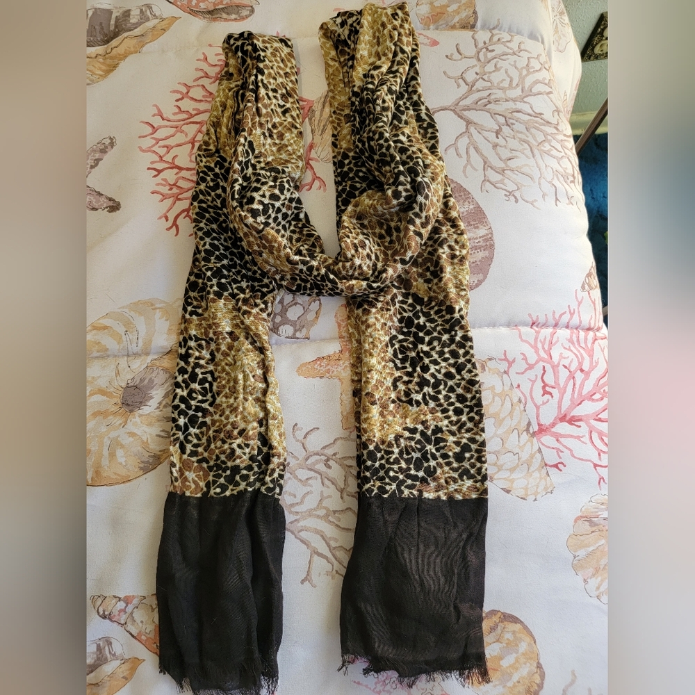 Banana Republic Brown Print Scarf